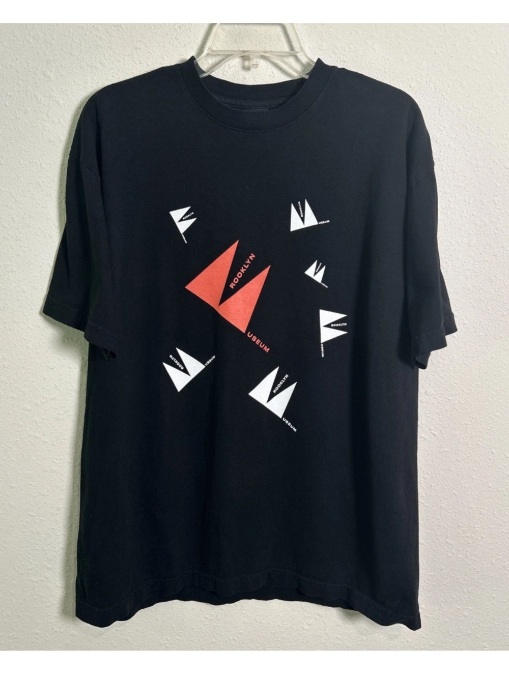 Only NY Brooklyn Museum Men’s Large Black T-Shirt Short Sleeve Streetwear NYC